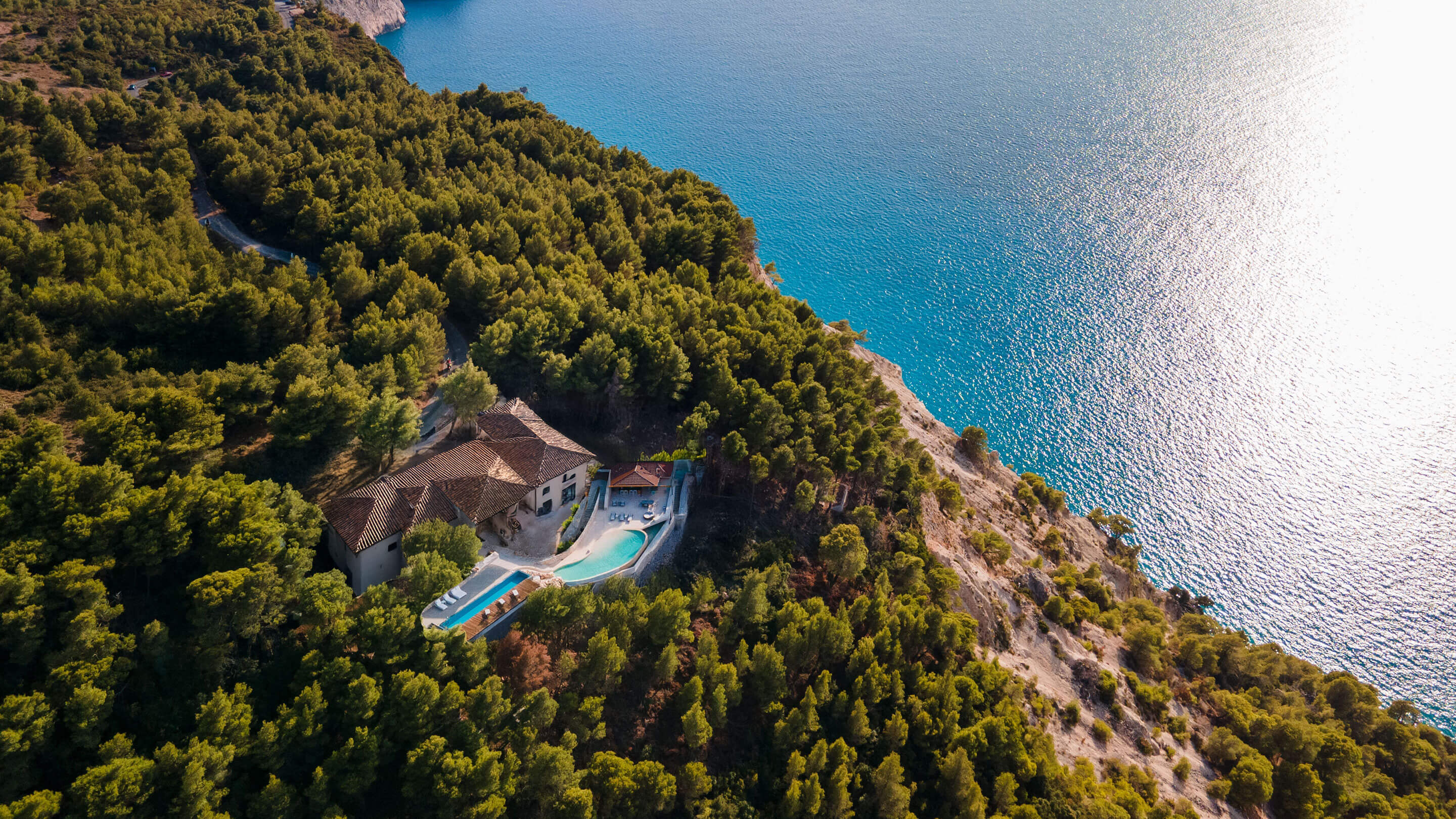 LUXURY PROPERTY AUCTIONS